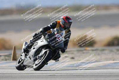 media/Nov-16-2025-Race Pace (Sun) [[8c5fa54630]]/Non Verified Riders (1st 20 Minutes)/1-Turn 14 (10am)/